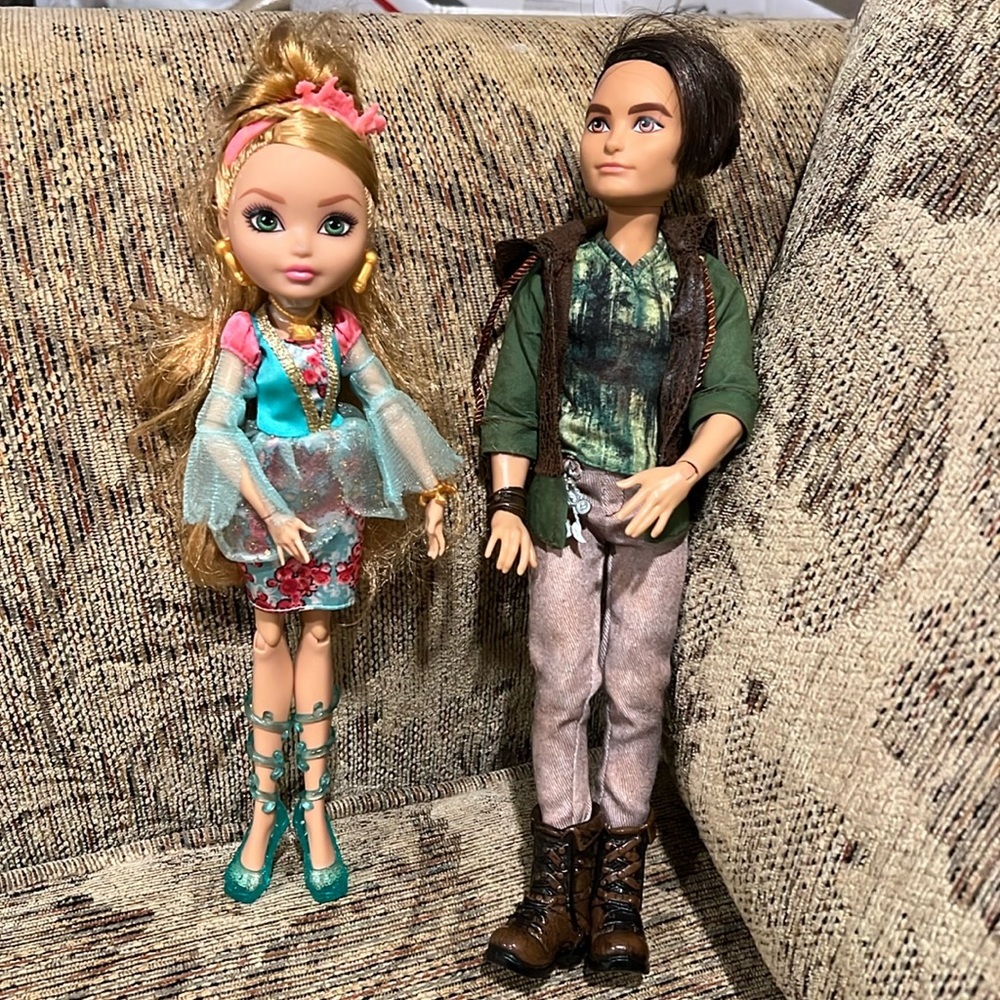 Mattel Ever After High Ashlynn Ella and Hunter Huntsman Fashion Doll, 2-Pack - Picture 6 of 16